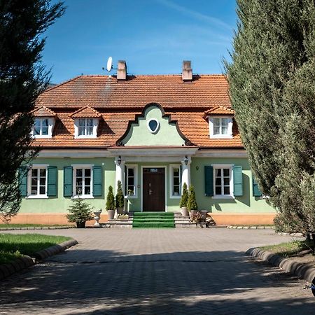 Cukrovia Kutno Exterior foto
